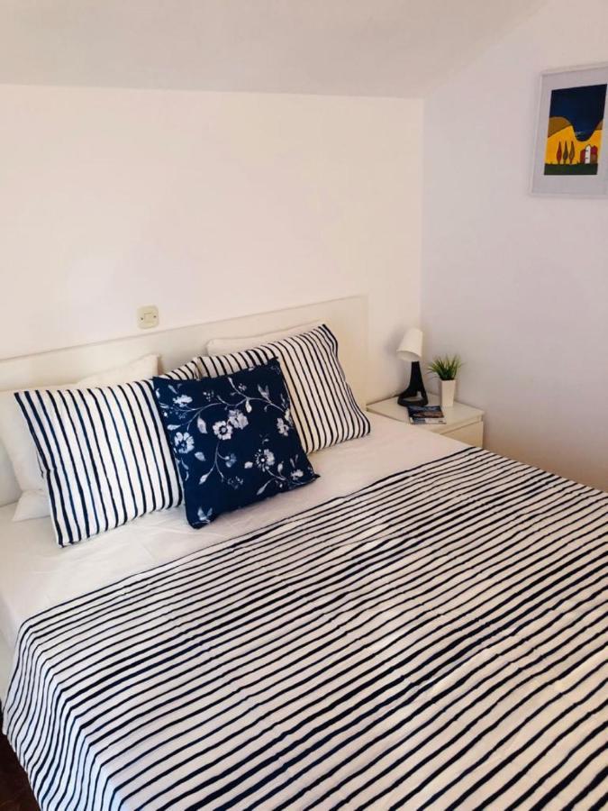 Apartments Barbaresko Lumbarda Buitenkant foto