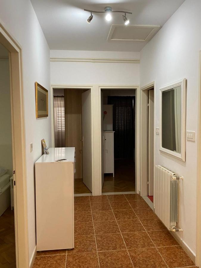 Apartments Barbaresko Lumbarda Buitenkant foto