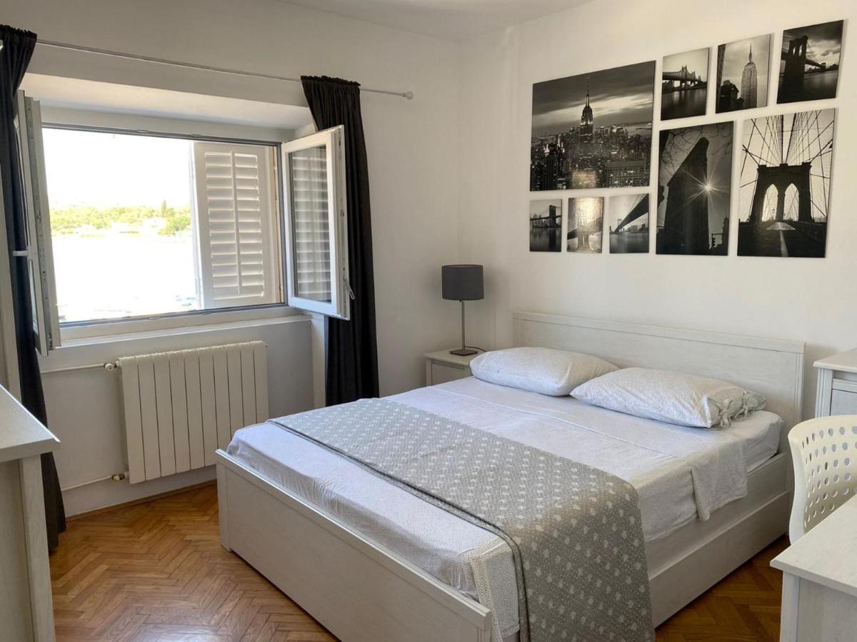 Apartments Barbaresko Lumbarda Buitenkant foto