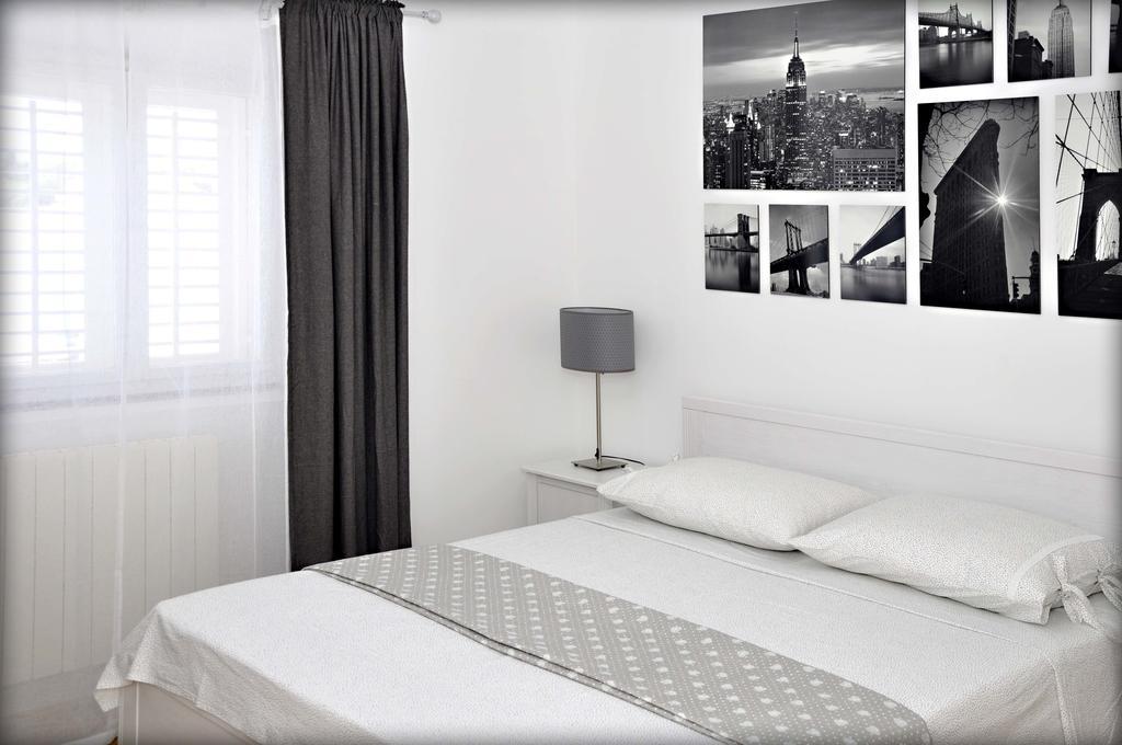 Apartments Barbaresko Lumbarda Buitenkant foto