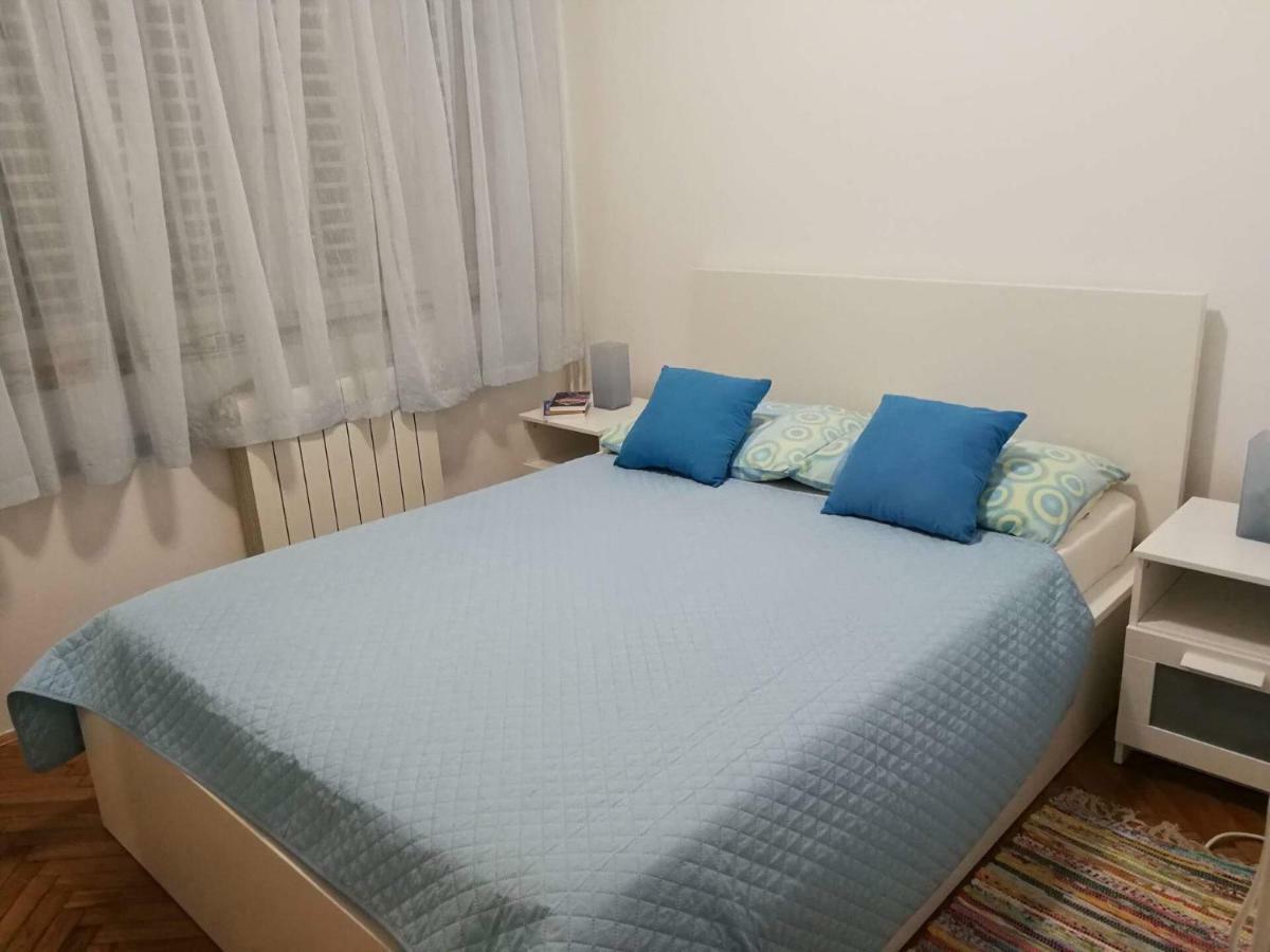 Apartments Barbaresko Lumbarda Buitenkant foto